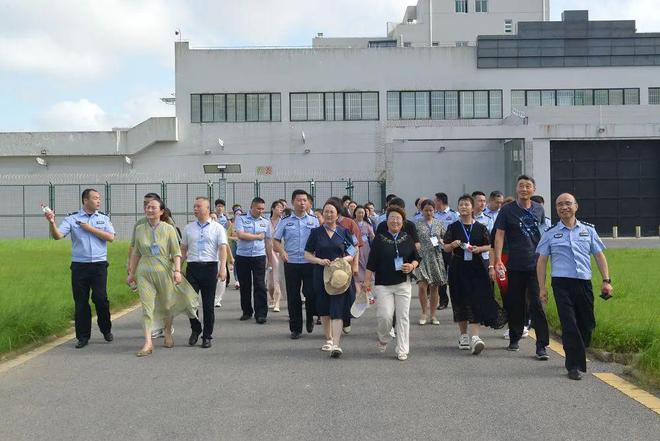 沈家洼村委会重塑乡村道路，迈向新时代交通发展之路